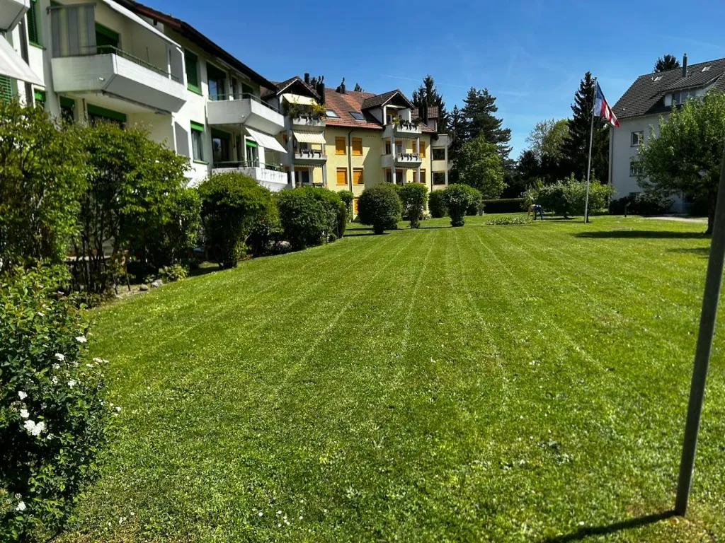 Liegenschaftsverwaltung Aarau - Professionelle Grünflächenpflege für Verwaltungen und Stockwerkeigentum